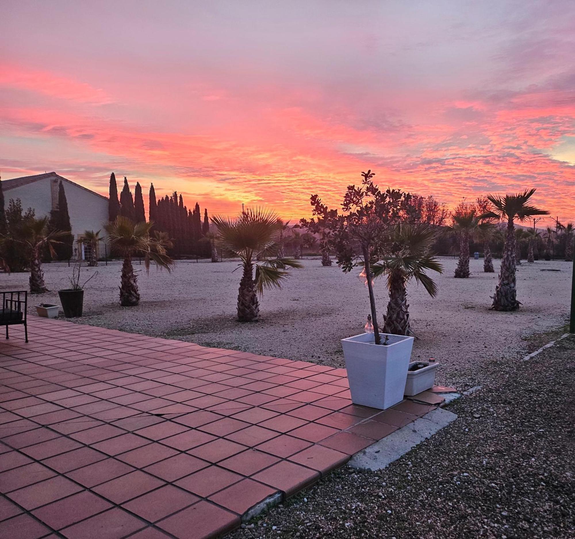 Hotel Villa Marcilla Esterno foto
