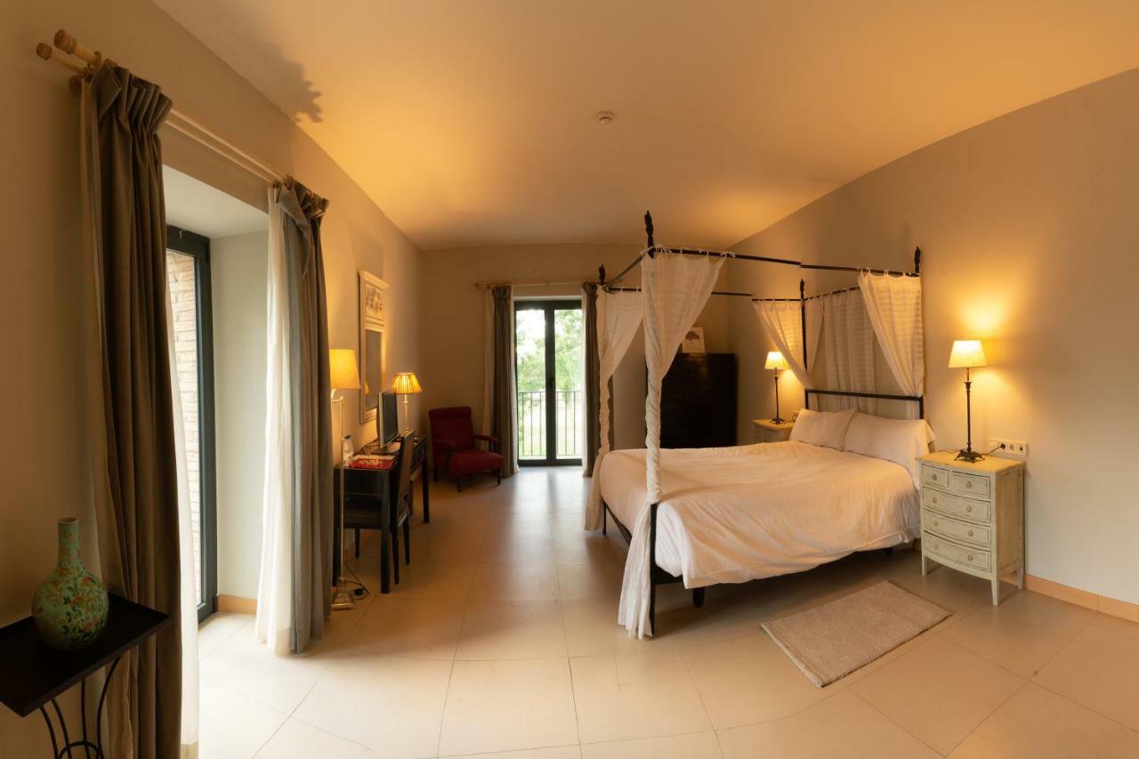 Hotel Villa Marcilla Esterno foto
