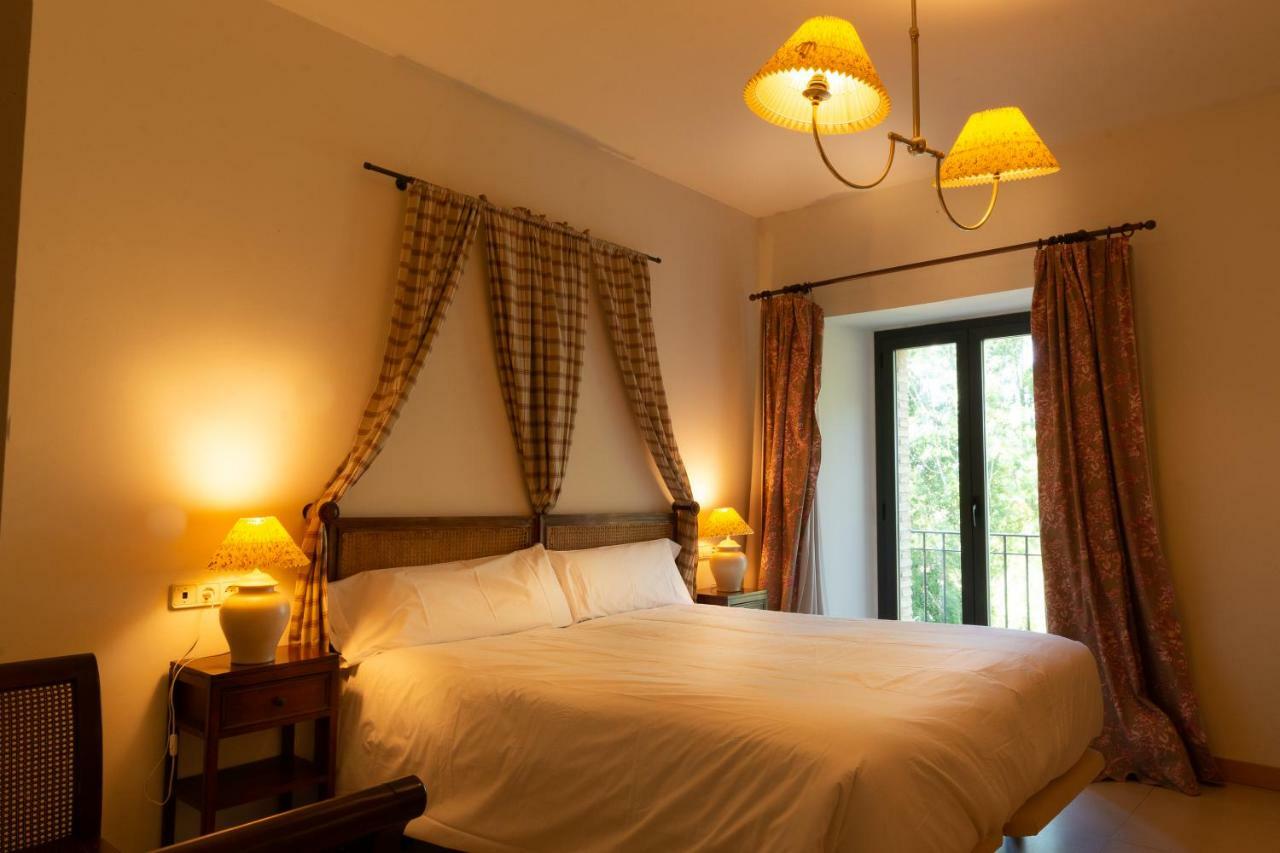 Hotel Villa Marcilla Esterno foto