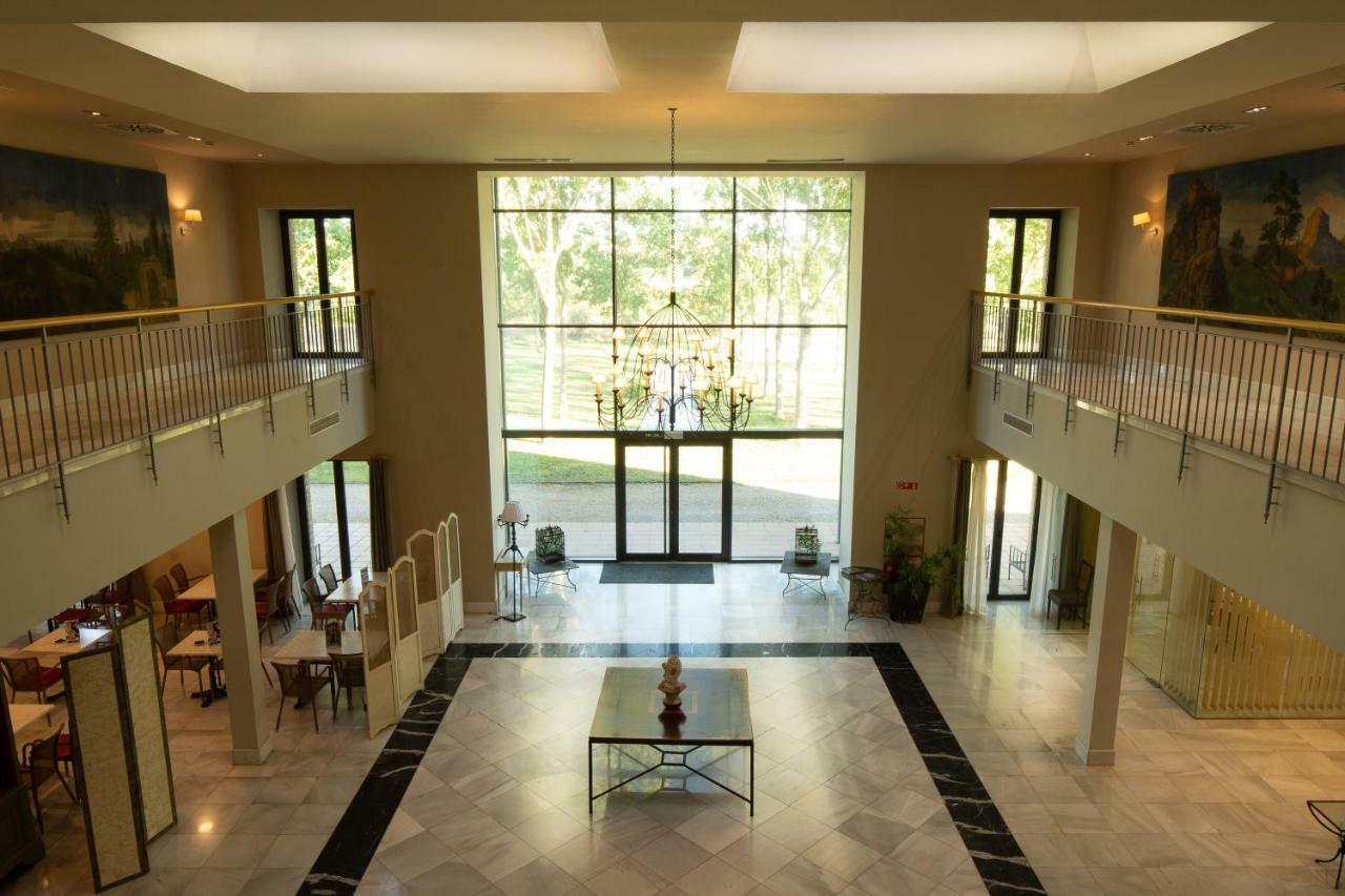 Hotel Villa Marcilla Esterno foto